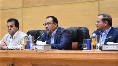 رئيس الوزراء يطمئن على استعدادات المدينة الجامعية للطالبات بسوهاج