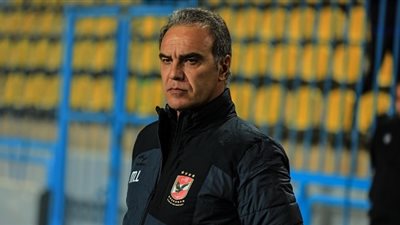 لاسارتي يجتمع مع جهازه المعاون في الأهلي