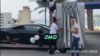 فتاة تحصل على سيارة أحلامها (فيديو)