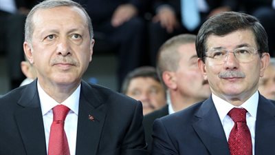 خلافات غير معلنة بين داود أوغلو وأردوغان
