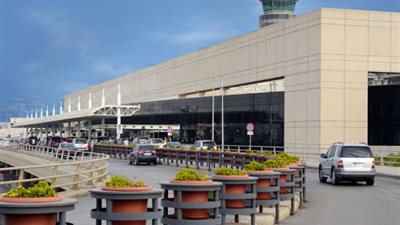 الإيرانيون يدخلون لبنان ويخرجون دون ختم الجواز