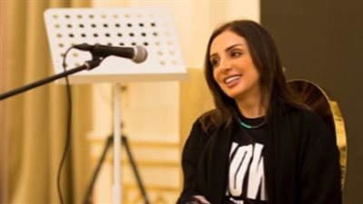 أنغام تجري البروفة النهائية لحفل السعودية