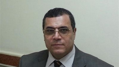 مطالبات بتوضيح أسباب اختيار محافظ الفيوم بعد الشهادات المزيفة