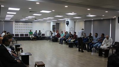 سفارة فلسطين بالقاهرة تستقبل المعزين في شهداء مسيرة العودة (صور)