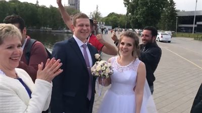 «المصري معروف بجبروته وقوته».. طرائف المصريين في روسيا.. قص شريط الفراعنة لكأس العالم بلافتة «آمال عبد الحميد».. «ترقيص» مشجعي أوروجواي على أنغام المهرجانات.. و«زفة 