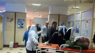 وصول 7 حالات من مصابي حادث أتوبيس سيوة للمستشفى العام (صور)