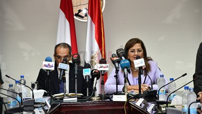 وزيرة التخطيط: نهدف إلى تحسين أداء الخدمات الحكومية