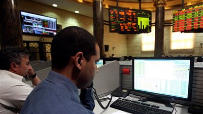 خبيرة: رفع أسعار المياه والكهرباء والمواصلات سيؤثر على البورصة