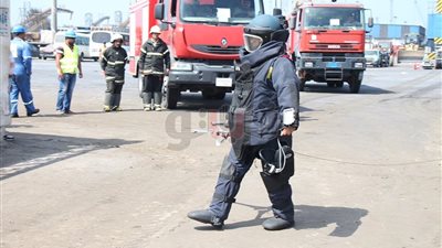 ميناء دمياط يشهد مناورة تدريبية ضد الكوارث (صور)