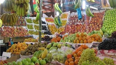 ارتفاع ملحوظ في أسعار الفاكهة واستقرار الخضراوات بأسواق الجملة