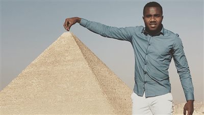 كاسونجو يزور الأهرامات بعد خروجه من قائمة الزمالك