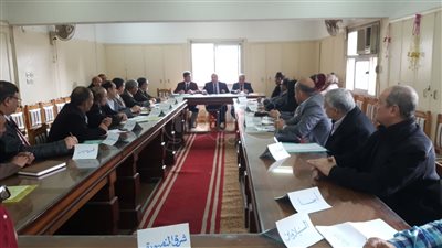 وكيل «تعليم الدقهلية» يجتمع بقيادات التعليم الثانوي لتفعيل مجموعات التقوية