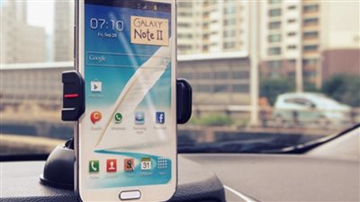 4 إكسسوارات ضرورية لهاتفك عند السفر