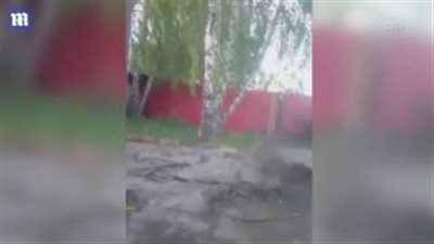 بالفيديو والصور.. تفجير مراهق بالوعة صرف صحي