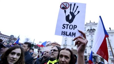 اليمين المتطرف ينظم مظاهرات مناهضة للإسلام في لندن