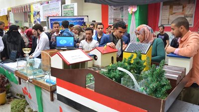 افتتاح المعرض السنوي لأنشطة مدارس التعليم الفني في الإسماعيلية