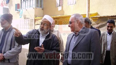 محافظ دمياط يحقق  فى شكوى مواطن