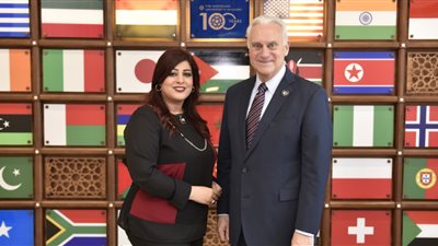 اخبار ماسبيرو.. حوار حصري لرئيس الجامعة الأمريكية على النيل الدولية