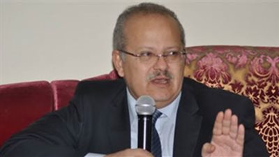 رئيس جامعة القاهرة: إعلان نتائج الامتحانات منتصف يوليو