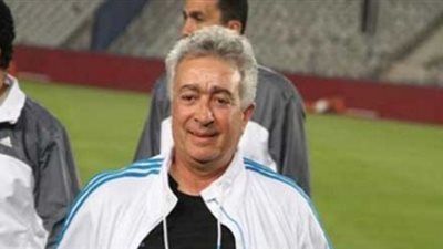 «طولان» يطالب مهاجمي «سموحة» بالحسم خلال مواجهة «الطلائع»