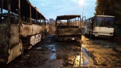 السيطرة على حريق بجراج واحتراق أتوبيسين وسيارة في طوخ