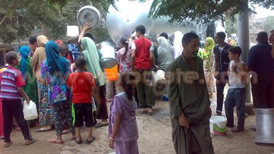 بالصور.. حوادث عكرت الاحتفال بثاني أيام عيد الفطر.. غرق شخصين في مياه النيل بأسيوط وبني سويف.. إصابة 4 في مشاجرة بالأسلحة النارية في البحيرة.. مقتل آخر في سوهاج.. وغرق شوارع «أم بيومي» بشبرا