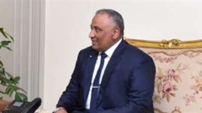 رئيس الرقابة الإدارية يستعرض مشروع التحول الرقمي للخدمات ببورسعيد