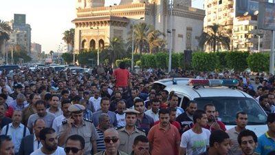 والد شهيد الدقهلية يرفض المشاركة في العزاء الشعبي لنجله