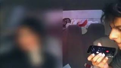 بالفيديو.. رد فعل خليجية حاول شاب ابتزازها داخل سيارته