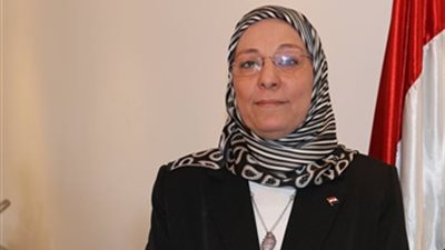 «مش عايزينك» تتهم ناهد عشري بمساندة رجال الأعمال على حساب العمال