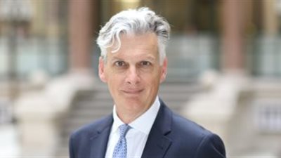 سفير بريطانيا الجديد لدى مصر: «اللى يشرب من النيل لازم يرجع له»