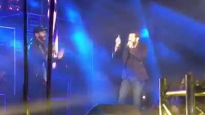 بالفيديو.. تامر حسني يشكر عمرو يوسف بعد حفله الأخير