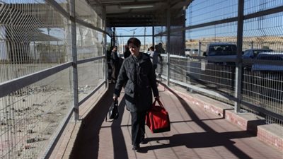 «داخلية حماس» تسمح للموظفين الأجانب بدخول ومغادرة غزة بحرية