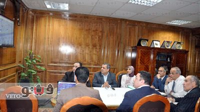 بالصور.. محافظ القليوبية يناقش نائب وزير الإسكان لتطوير العشوائيات