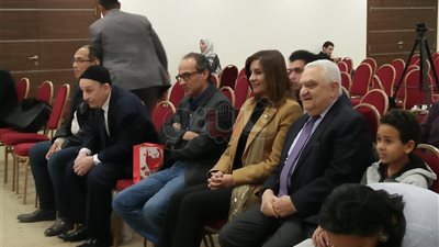 أنيسة حسونة خلال ندوتها في معرض الكتاب: السرطان «صديق رخم»