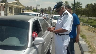 «مرور قنا» يشن عدة حملات لفرض الانضباط بالشارع