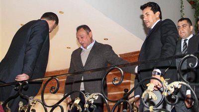 الخطيب يطلب من وزير الرياضة مضاعفة الحضور الجماهيري في المباريات