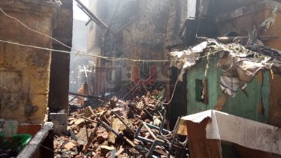 معاينة النيابة لحريق عقار بولاق: تعرض منازل مجاورة لبعض التلفيات