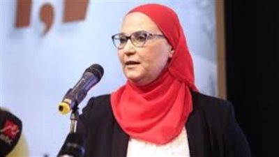 التضامن: نقل مسن مريض بلا مأوى إلى دور رعاية وعلاجه