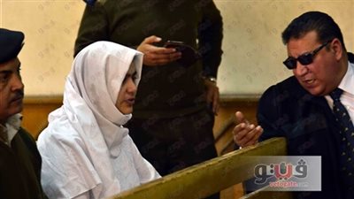 بطلة الرشوة الجنسية تدخل في نوبة بكاء خلال نظر قضية مجلس الدولة