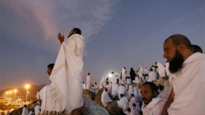 «يوم عرفة» يتصدر «السوشيال ميديا».. «القرني»: من لم يستطع أن يطوف بالبيت الحرام لا يطف بالحرام.. «العريفي»: لا تنس الصيام غدا.. محمد: ليلة القدر مجهولة ويوم عرف