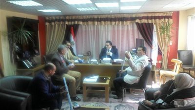 لجنة الإنتاج الحربي تتفقد مصنع الألواح الشمسية ولمبات الليد