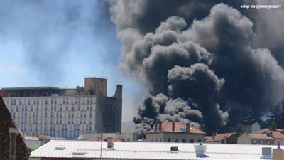 بالفيديو والصور.. انفجاران هائلان في مستشفى بفرنسا