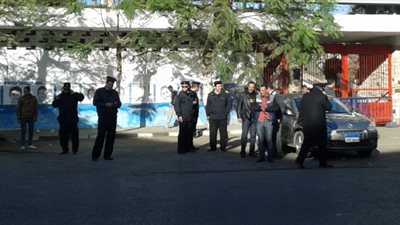 تعزيزات أمنية حول الأهلي تحسبا لحضور الألتراس مباراة الشمس باليد