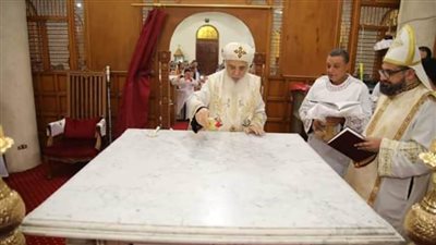 مطران سمالوط يدشن كنيسة مارجرجس