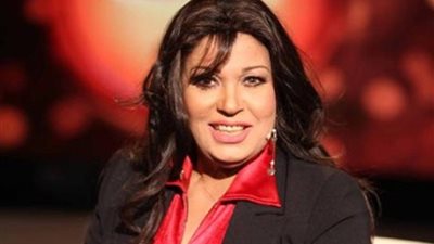 «سيبوا العيش لخبازينه».. فنانات فشلن في دور المذيعة.. هالة صدقي تنسحب من «نواعم وبس».. نيكول سابا تكتفي بنسخة من «التفاحة».. «5 مواه» ينهي مشوار فيفي عبده.. ومف