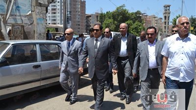 بالصور.. محافظ الغربية يفتتح معرض السلع الغذائية والأدوات المدرسية