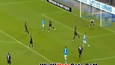 نابولي يفوز على بارما بثلاثية في الدوري (فيديو)