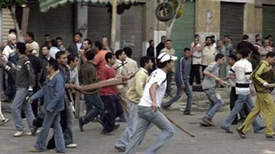 معركة بالشوم بين أهالى 