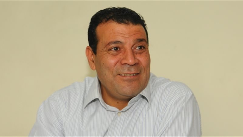 الكاتب الصحفى عصام